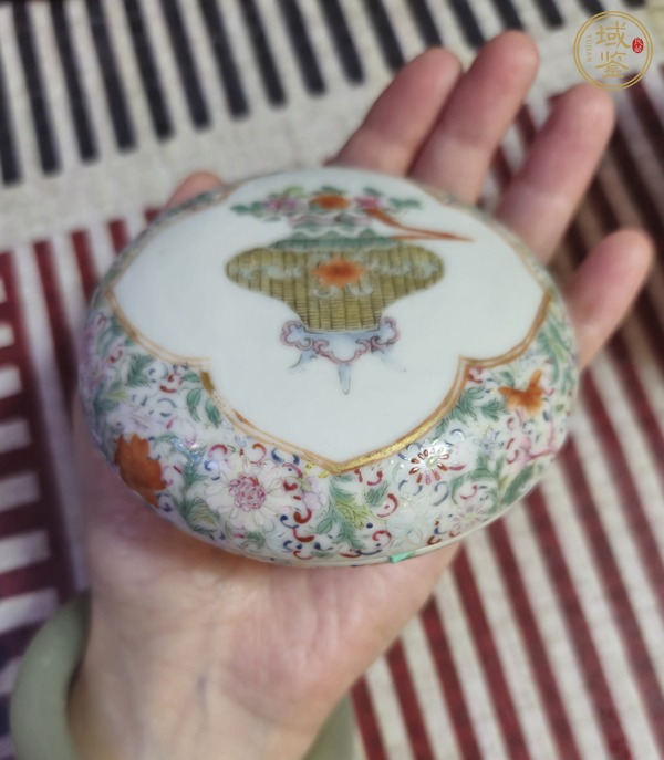古玩陶瓷民國 粉彩百花不落地印泥盒真品鑒賞圖