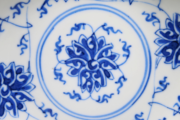 古玩陶瓷清光緒·青花纏枝寶相花卉紋盤拍賣，當前價格376元