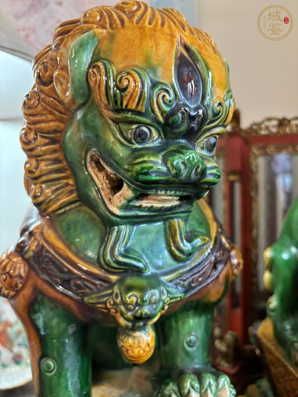 古玩陶瓷三彩獅子擺件真品鑒賞圖