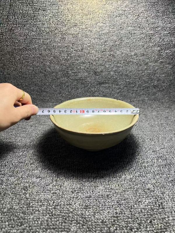 古玩陶瓷青釉刻花碗拍賣，當(dāng)前價格440元
