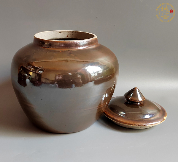 古玩陶瓷紫金釉蓋罐真品鑒賞圖