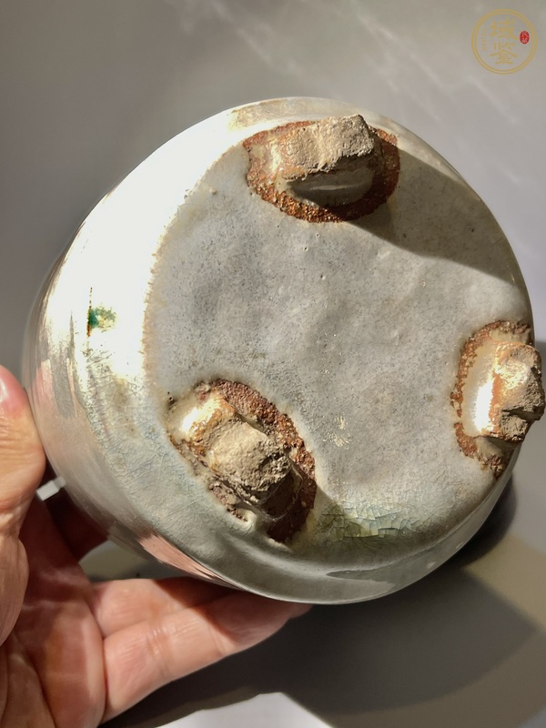 古玩陶瓷哥釉三足爐真品鑒賞圖