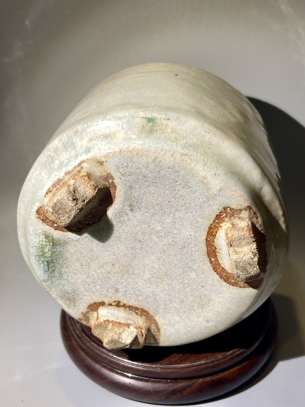 古玩陶瓷哥釉三足爐拍賣,當前價格100元