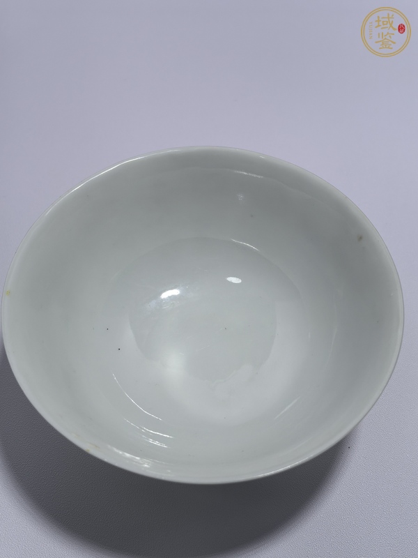 古玩陶瓷黃釉地軋道粉彩碗真品鑒賞圖