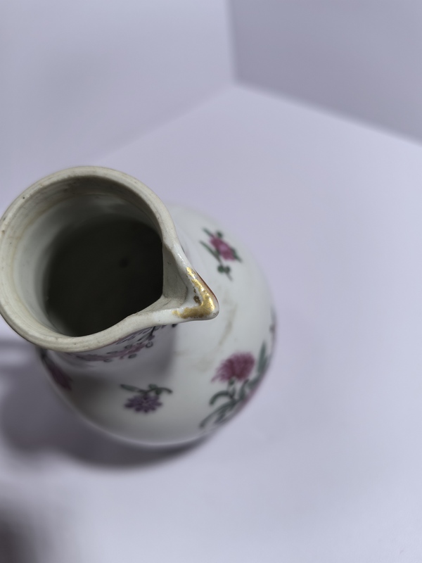 古玩陶瓷花卉紋廣彩奶壺拍賣，當(dāng)前價(jià)格1500元