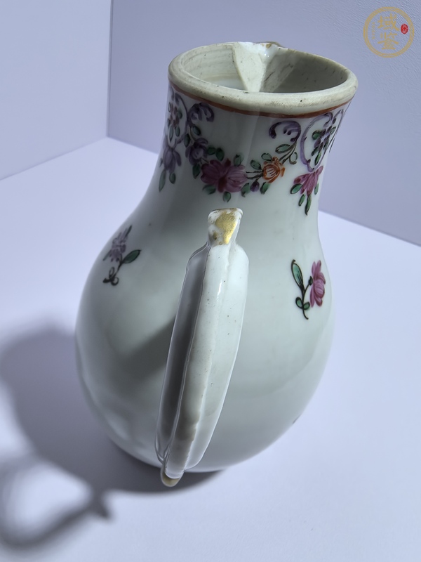 古玩陶瓷花卉紋廣彩奶壺真品鑒賞圖