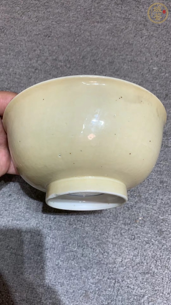 古玩陶瓷外醬釉內(nèi)青花花卉紋碗真品鑒賞圖