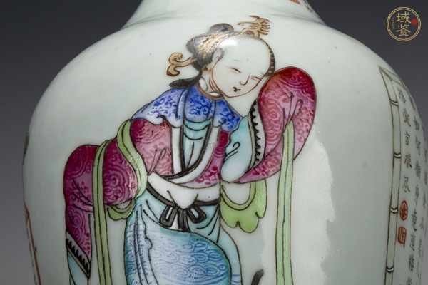 古玩陶瓷清晚·粉彩無雙譜人物詩文撇口瓶真品鑒賞圖