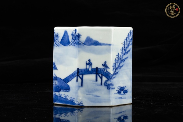 古玩陶瓷清道光·青花通景山水人物八方筆筒真品鑒賞圖
