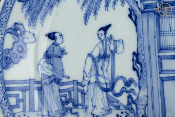 古玩陶瓷清康熙·青花西廂記人物紋折沿盤真品鑒賞圖