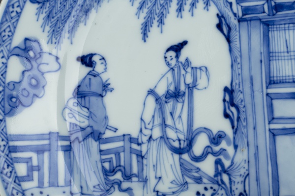 古玩陶瓷清康熙·青花西廂記人物紋折沿盤拍賣，當(dāng)前價(jià)格8200元