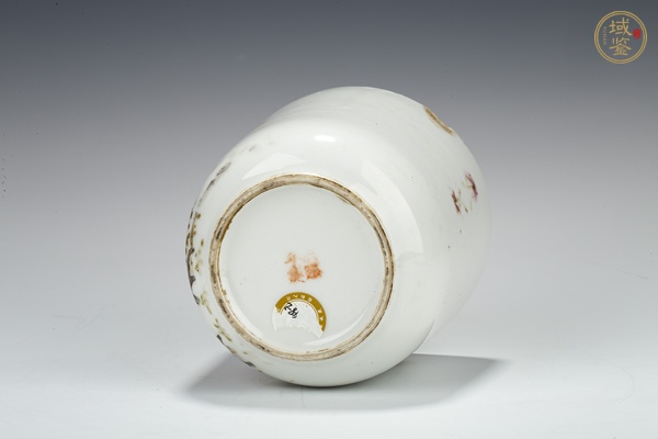 古玩陶瓷民國·粉彩花蝶紋蓋缸真品鑒賞圖