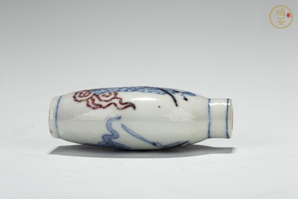 古玩陶瓷清晚·青花釉里紅人物紋鼻煙壺真品鑒賞圖