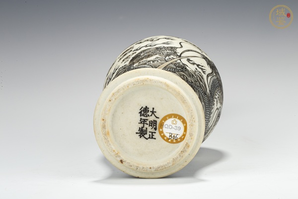古玩陶瓷清晚·反瓷墨彩海水龍紋觀音瓶真品鑒賞圖
