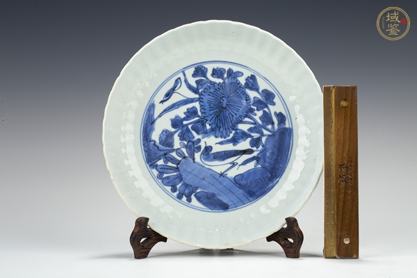 古玩陶瓷明晚·青花花鳥紋花口盤真品鑒賞圖
