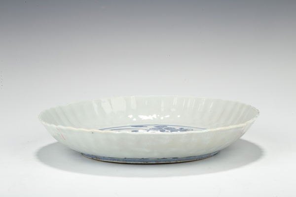 古玩陶瓷明萬歷·青花花鳥紋花口盤拍賣，當(dāng)前價格2888元