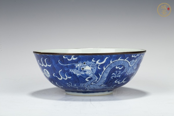 古玩清晚·青花留白趕珠龍紋碗真品鑒賞圖