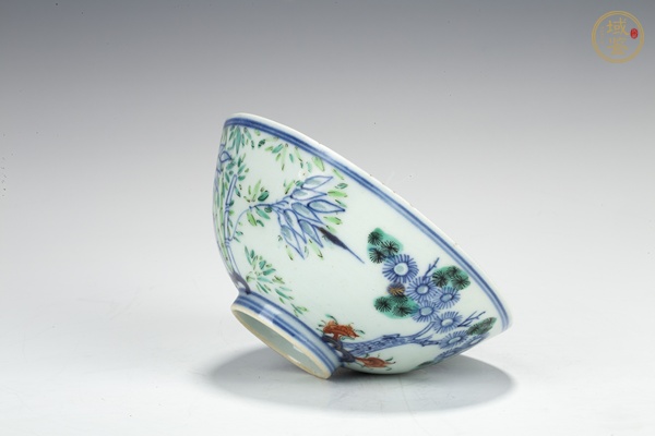 古玩陶瓷清嘉慶·青花粉彩歲寒三友紋玲瓏瓷蓋碗真品鑒賞圖