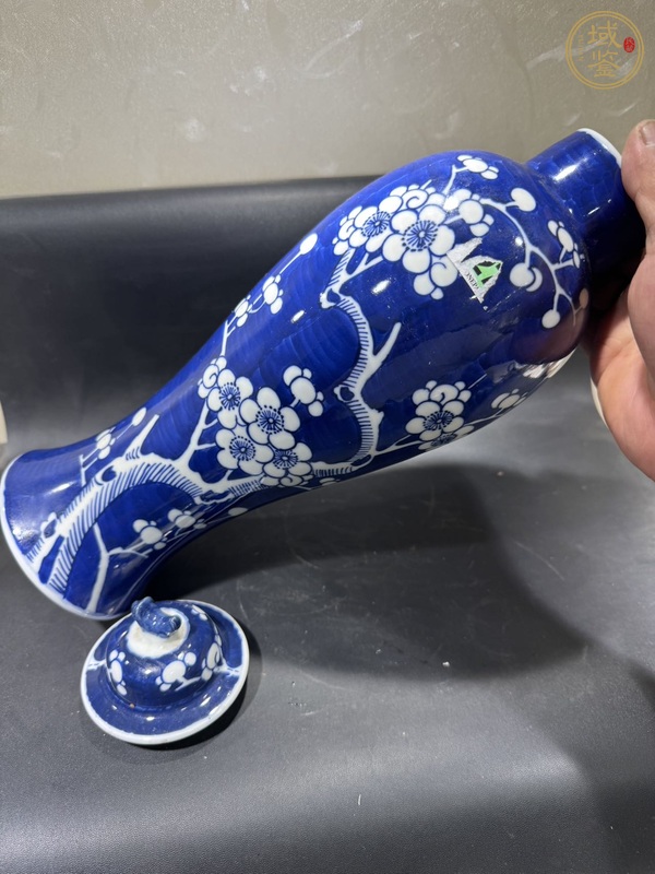 古玩陶瓷青花冰梅紋蓋瓶真品鑒賞圖