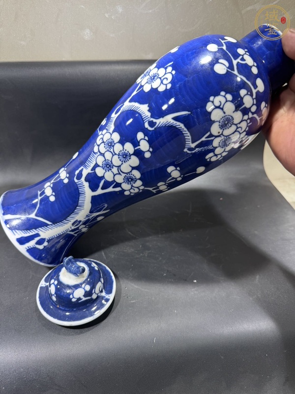 古玩陶瓷青花冰梅紋蓋瓶真品鑒賞圖