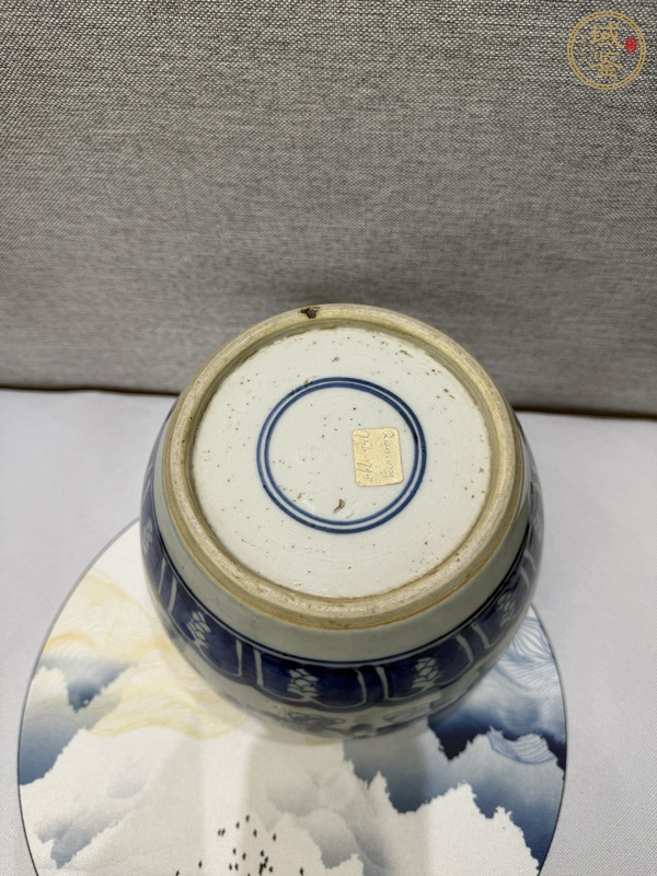 古玩陶瓷花間壽字紋青花罐真品鑒賞圖