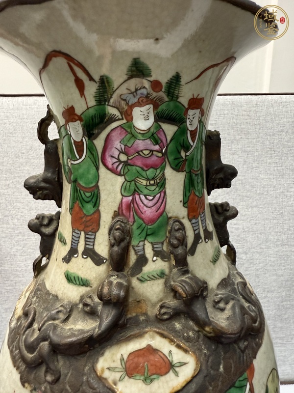 古玩陶瓷哥釉地鐵銹釉五彩加粉彩刀馬人瓶真品鑒賞圖