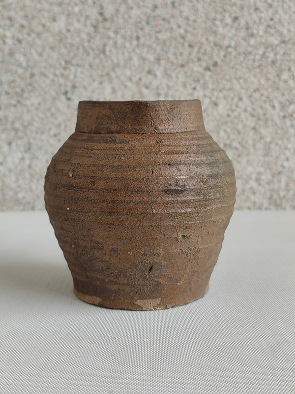 古玩陶瓷褐釉公道杯拍賣(mài)，當(dāng)前價(jià)格580元