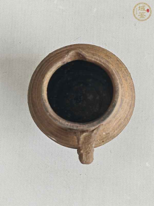 古玩陶瓷褐釉公道杯真品鑒賞圖