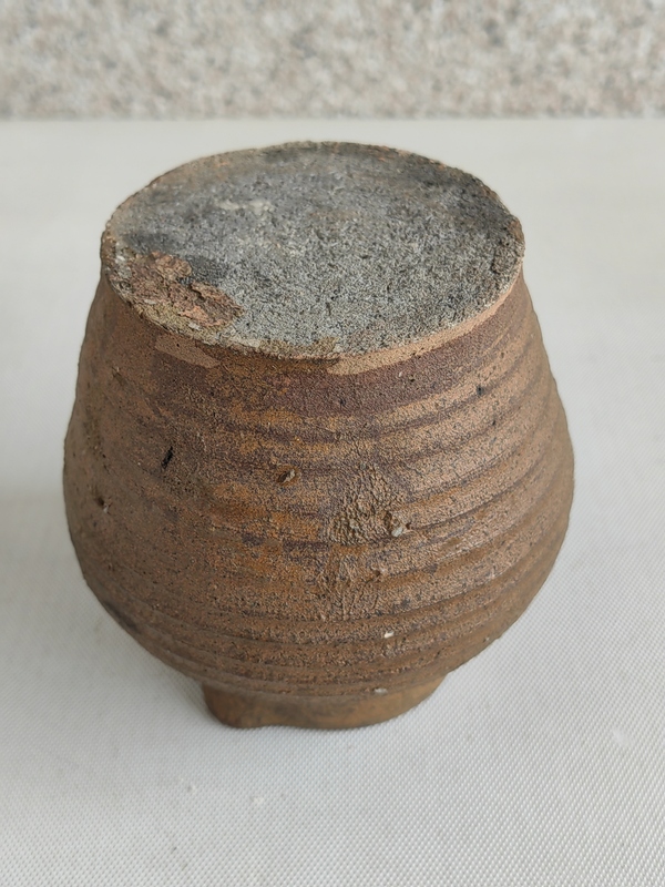 古玩陶瓷褐釉公道杯拍賣(mài)，當(dāng)前價(jià)格580元
