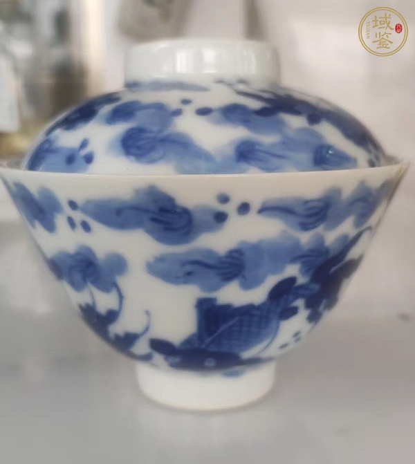 古玩魚藻紋青花蓋碗真品鑒賞圖