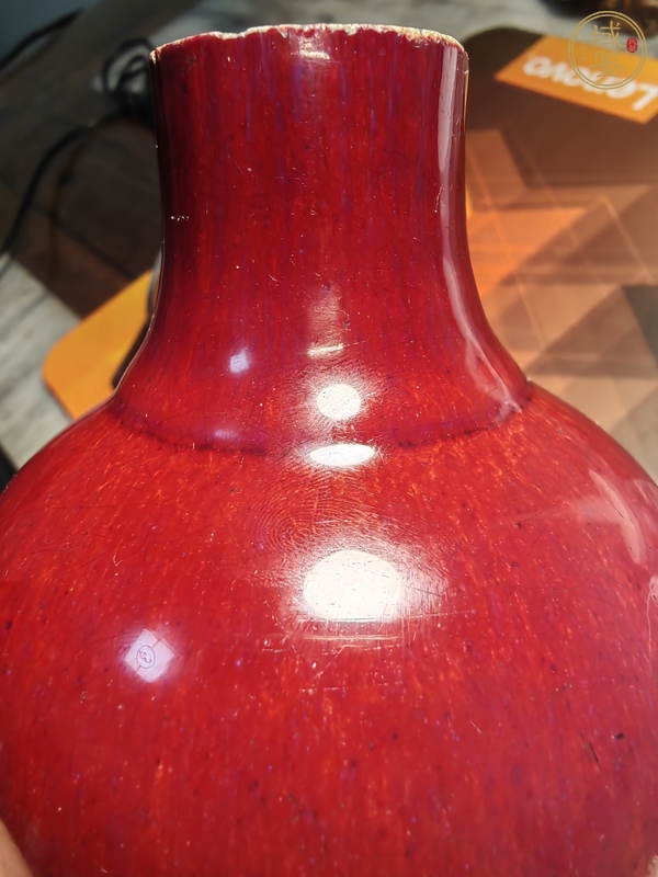 古玩陶瓷窯變紅釉撇口瓶標(biāo)本真品鑒賞圖