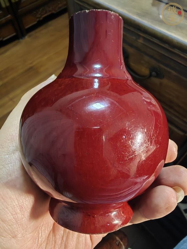 古玩陶瓷窯變紅釉撇口瓶標(biāo)本真品鑒賞圖