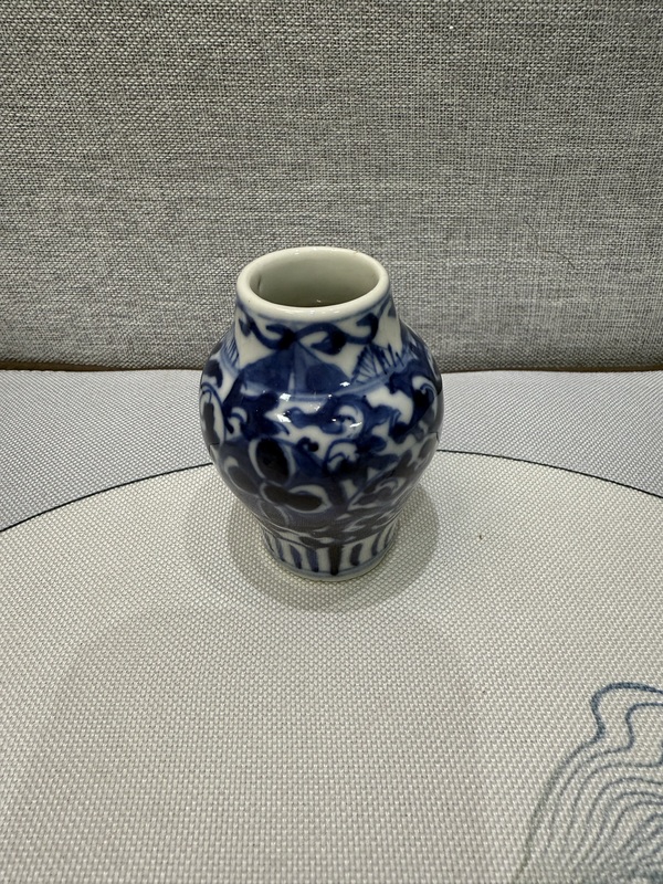 古玩轉賣花卉紋青花瓶拍賣,當前價格1106元