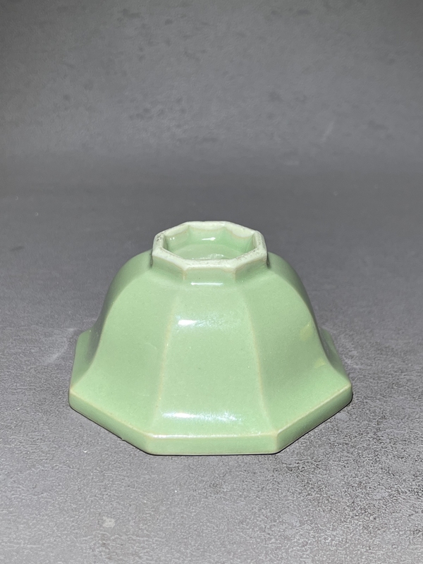 古玩陶瓷清冬青釉八方杯拍賣，當(dāng)前價格2200元