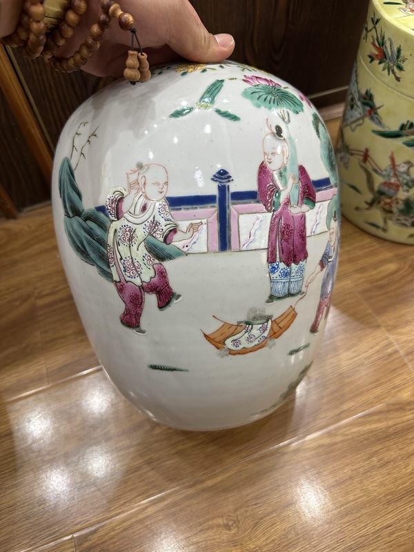 古玩陶瓷粉彩人物故事紋冬瓜罐拍賣，當(dāng)前價格8000元