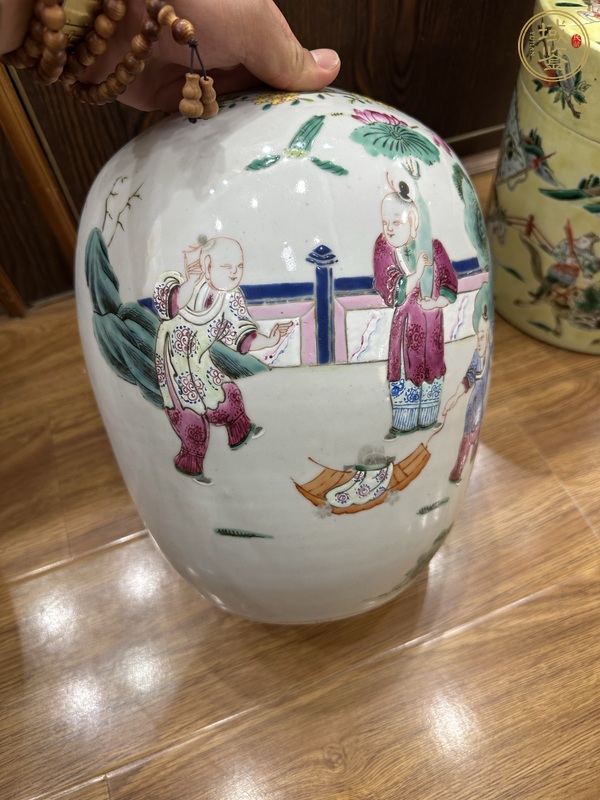 古玩陶瓷粉彩人物故事紋冬瓜罐真品鑒賞圖