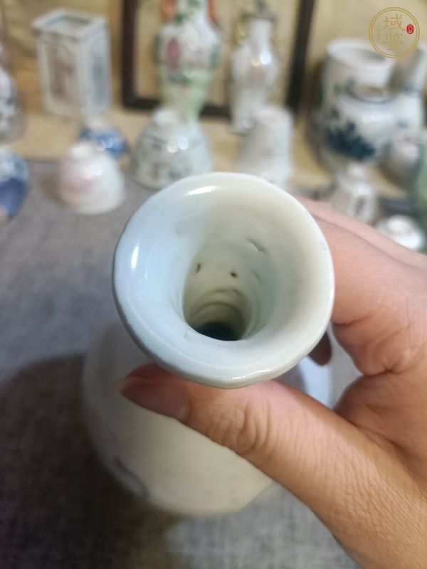 古玩陶瓷日本大正扇形開光山水人物瓶真品鑒賞圖