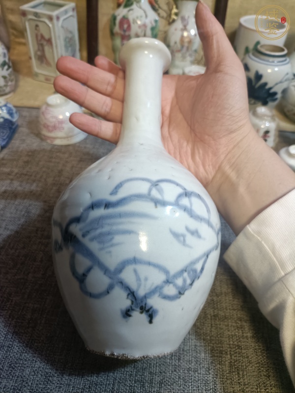 古玩陶瓷日本大正扇形開光山水人物瓶真品鑒賞圖