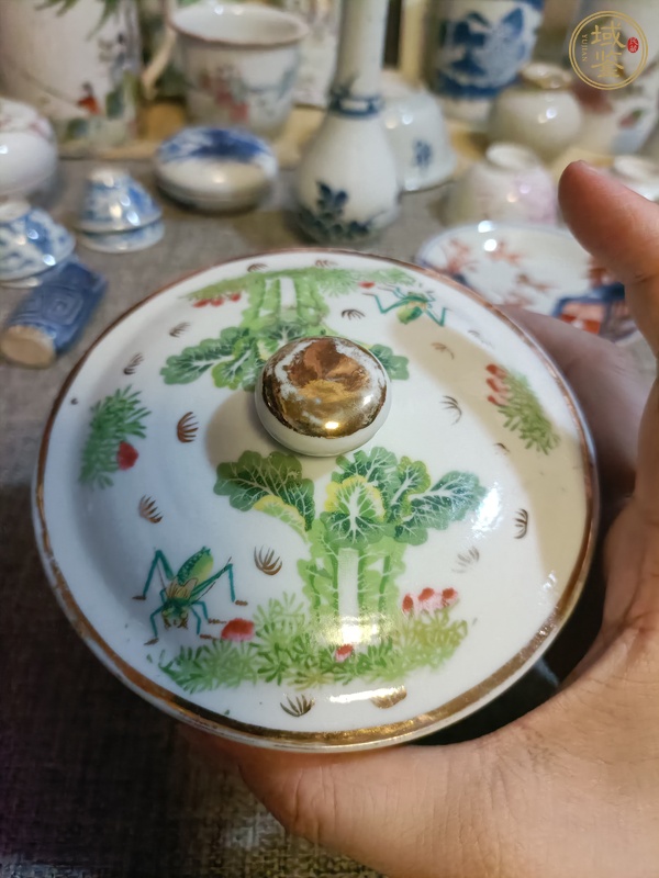 古玩陶瓷粉彩白菜蟈蟈圖蓋罐真品鑒賞圖