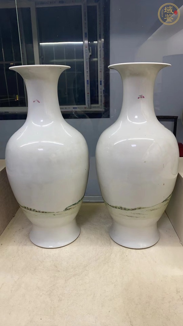 古玩陶瓷粉彩人物故事觀音瓶真品鑒賞圖
