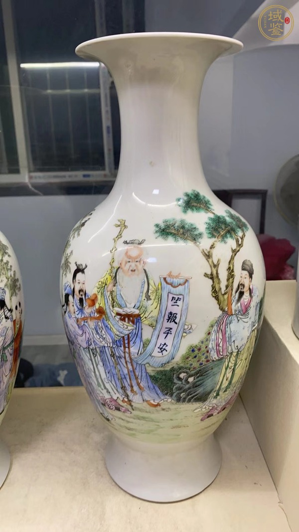 古玩陶瓷粉彩人物故事觀音瓶真品鑒賞圖