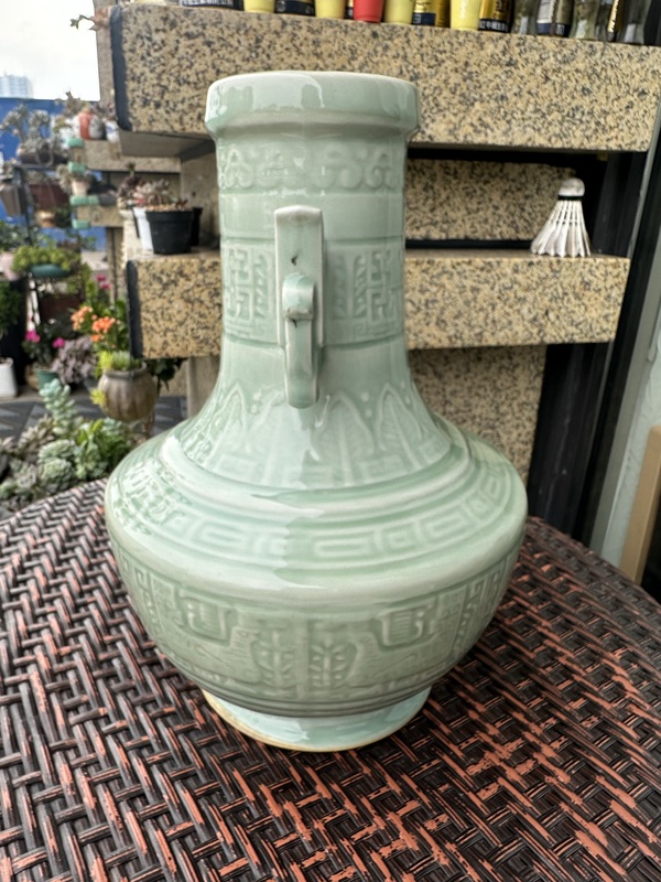 古玩陶瓷青釉瓶拍賣,當(dāng)前價(jià)格2880元