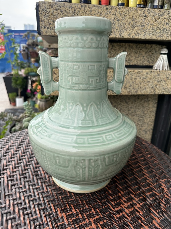 古玩陶瓷青釉瓶拍賣,當(dāng)前價(jià)格2880元