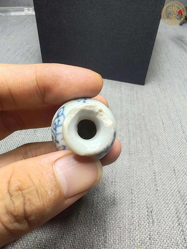 古玩陶瓷晚明青花小石榴尊真品鑒賞圖