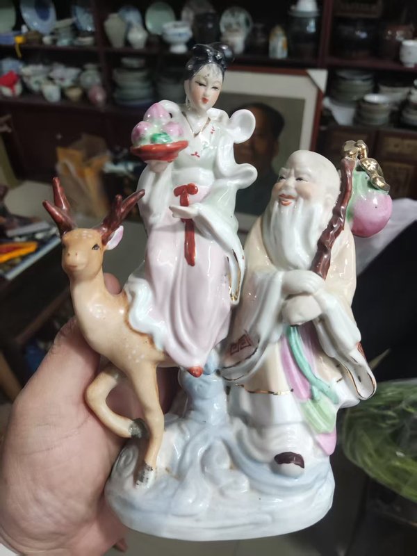 古玩轉(zhuǎn)賣麻姑獻(xiàn)壽圖塑像拍賣,當(dāng)前價(jià)格180元