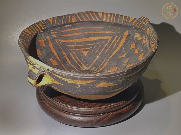 古玩陶瓷馬家窯文化馬廠類型彩陶雙耳缽真品鑒賞圖