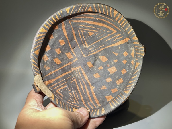 古玩陶瓷馬家窯文化馬廠類型彩陶雙耳缽真品鑒賞圖