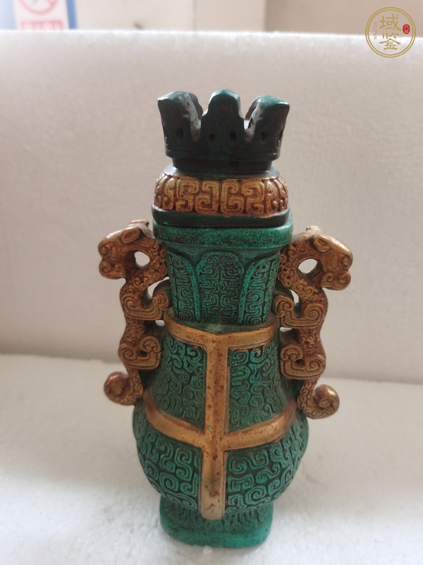 古玩雜項塑料模鑄饕餮紋四方壺真品鑒賞圖