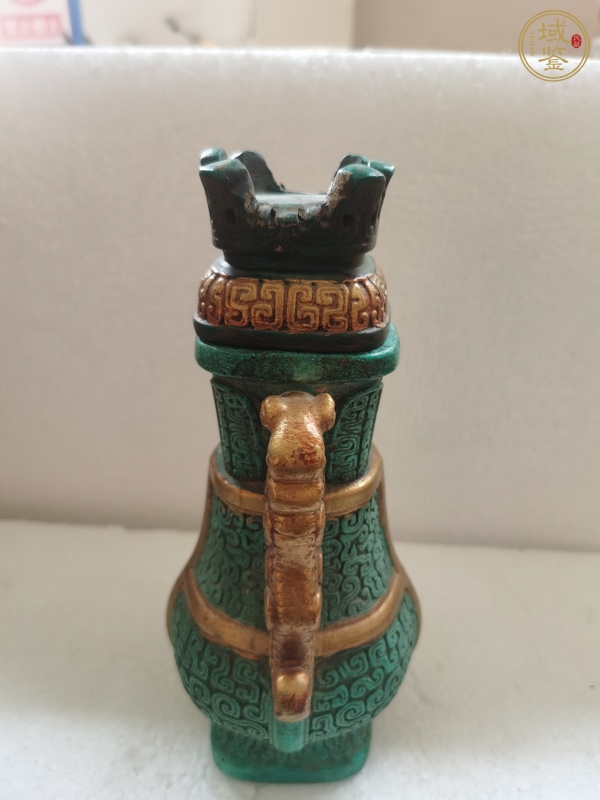 古玩雜項塑料模鑄饕餮紋四方壺真品鑒賞圖