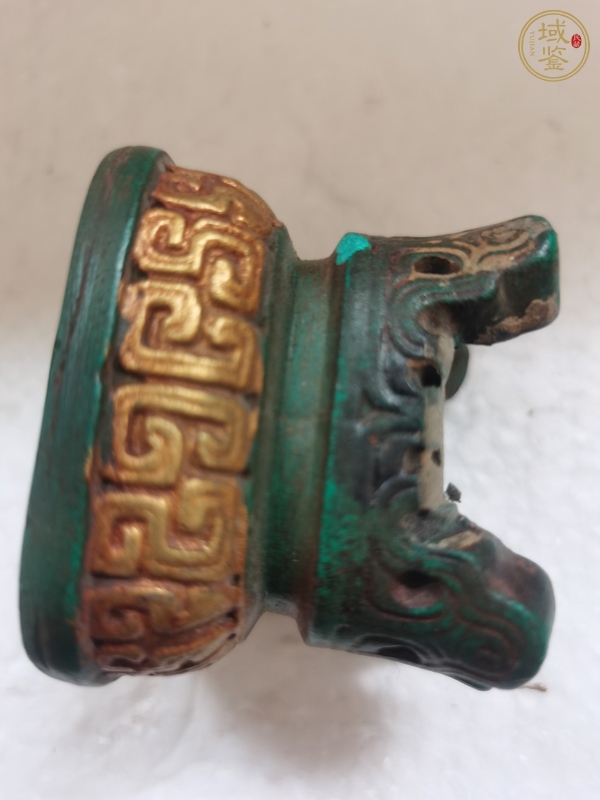古玩雜項塑料模鑄饕餮紋四方壺真品鑒賞圖